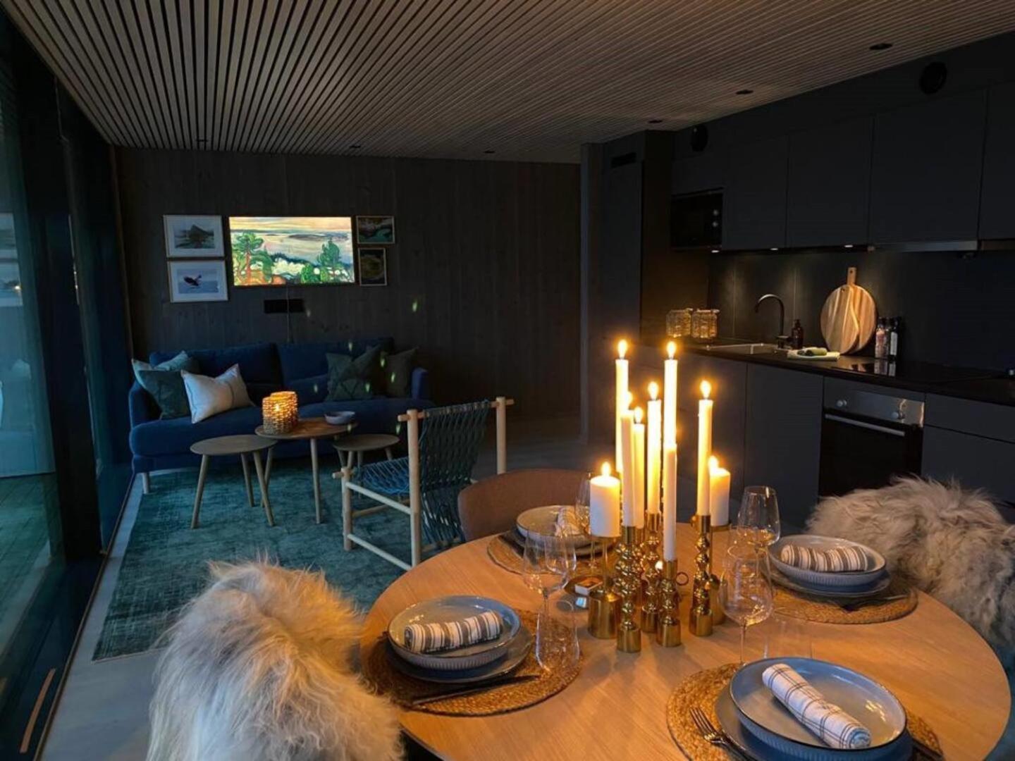 Waterfront Apartment With Panoramic Sea View Henningsvær Eksteriør billede